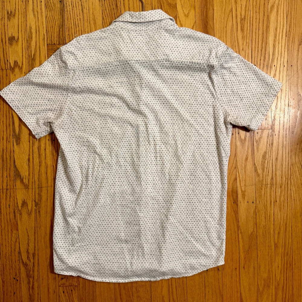 Faherty Men's White and Black Patterned Short Sleeve Shirt - Picture 3 of 4